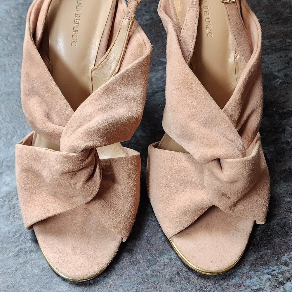 Banana Republic Jess Open-Toe Peachy Pink Suede Slingback Size 10